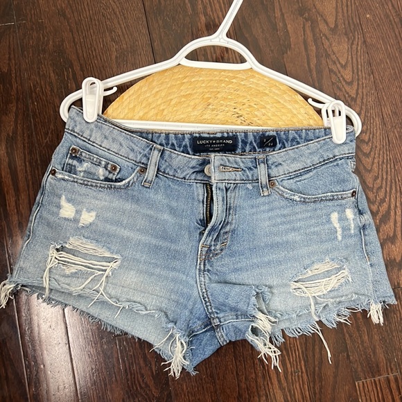 Lucky Brand Cut Off Distressed Rip Fly Denim Shorts Size 2 - Picture 9 of 10